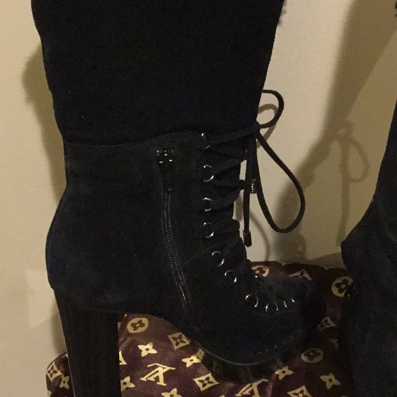 Boots - Picture 6 of 7